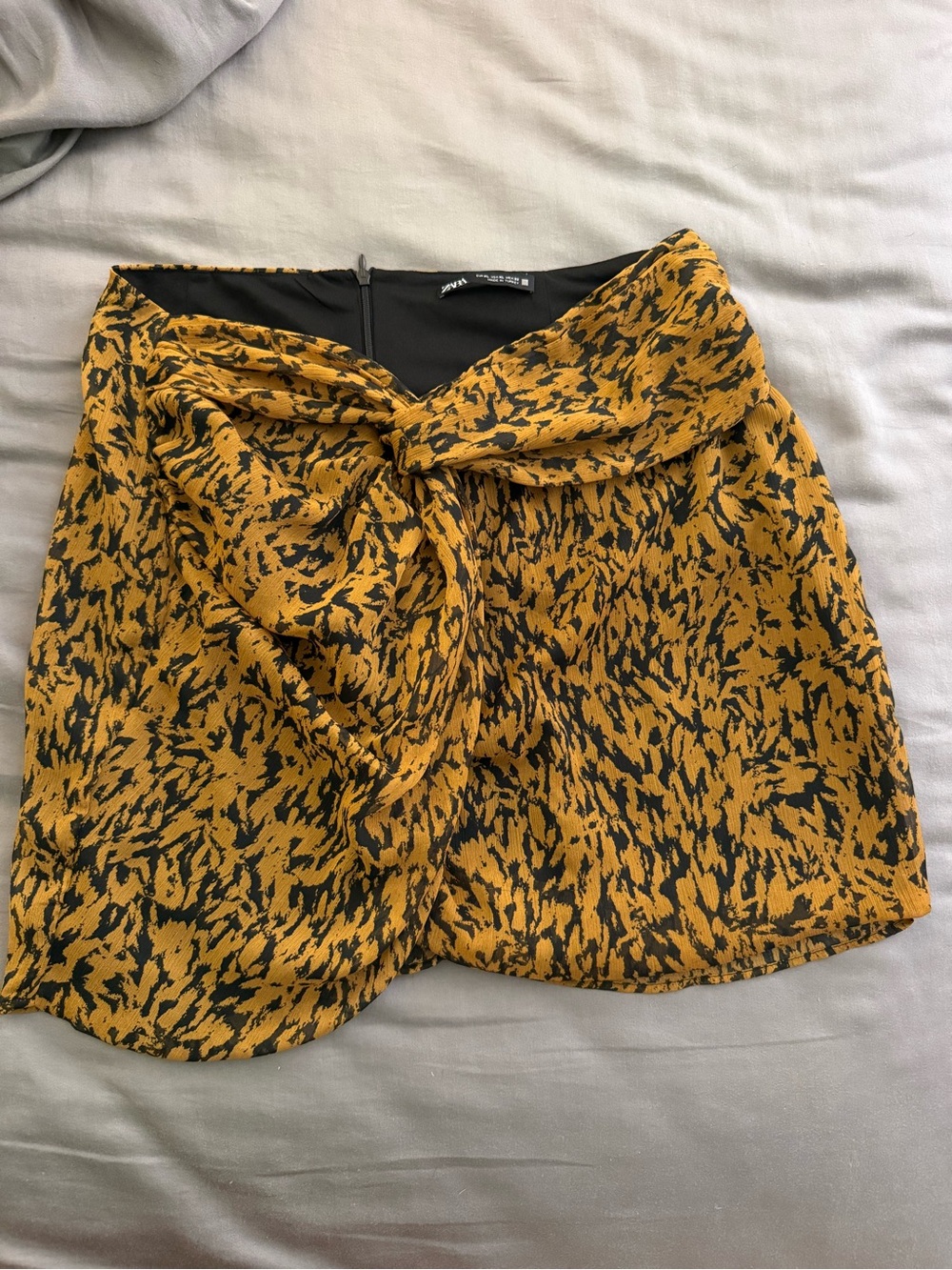 Zara cheetah Printed Tie-Front Mini Skirt